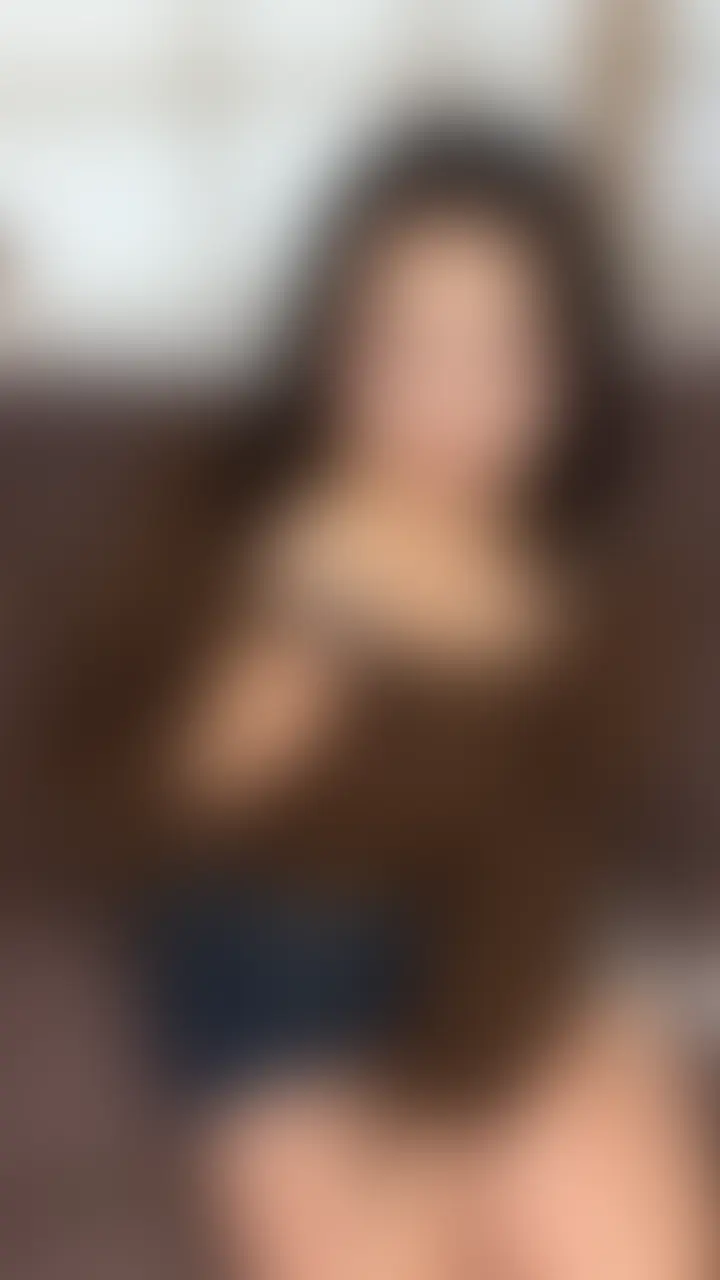初めて筆でイっちゃいました…
おつかれさまです。つむぎです。
依織ちゃんに筆で体中をくすぐられて、すごくくすぐったいのに…
まんこはやっぱり気持ちよくて・・・いっちゃいました。 (2/2)