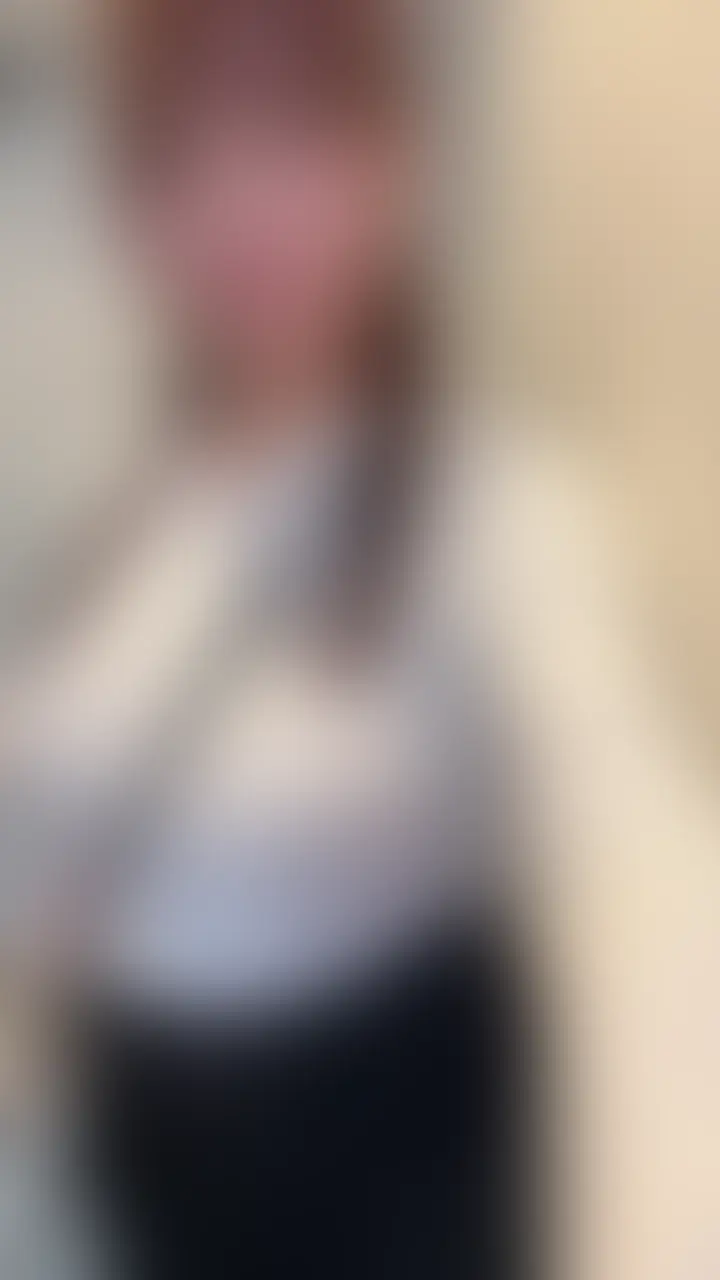 リクエストにお答えしてドキドキ露出第2弾
家の玄関でドアをたまに開けたりしながら
ドキドキちらちら電マでオナニーしちゃいました
家の近くで工事してて爆音だったので
多分ばれてないはず笑 (2/2)