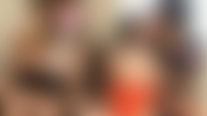 コンビニのイートインでご飯食べていたおぼこいピュア○○○ちゃん2人をナンパGETで即乱交パーティ!大学進学の為に上京してきたという19歳の上京ガールちゃんたち。コスプレに着替えて無邪気にはしゃいでいたのに生ハメち●ぽの怒涛の高速ピストンの快楽に頭やられちゃって性欲剥き出しでアヘる純粋無垢な○○○たち。東京の男達に汚れの無いFカップの純白美乳&モリマンが貪られていく映像はまさにセックスプレデターハウス!ウブっ子がどんどんアヘってビッチ化していく、エモえろい映像をお届けいたします! (2/2)