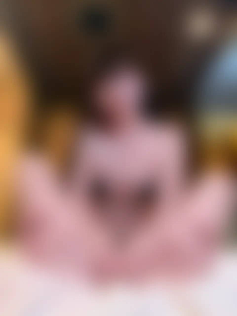 結衣＠美尻OLの日常「足の裏が好きって言う人結構いるんですけど、結衣のも好きですか？？」の投稿サムネイル