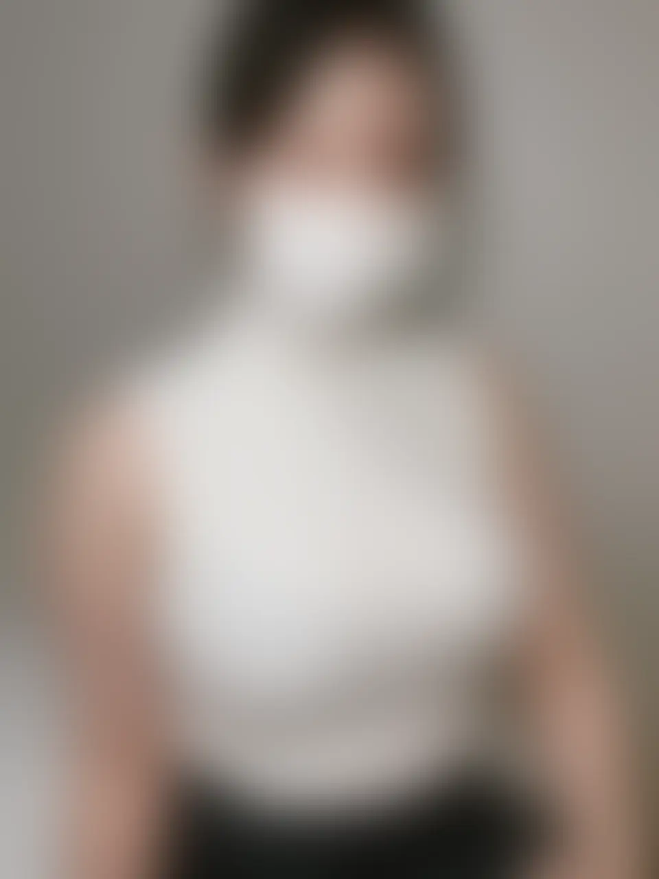 成瀬ゆい「同じ会社で働く成瀬さんが裏垢をやっているのを発見し、部屋に呼び出したあなた」の投稿サムネイル