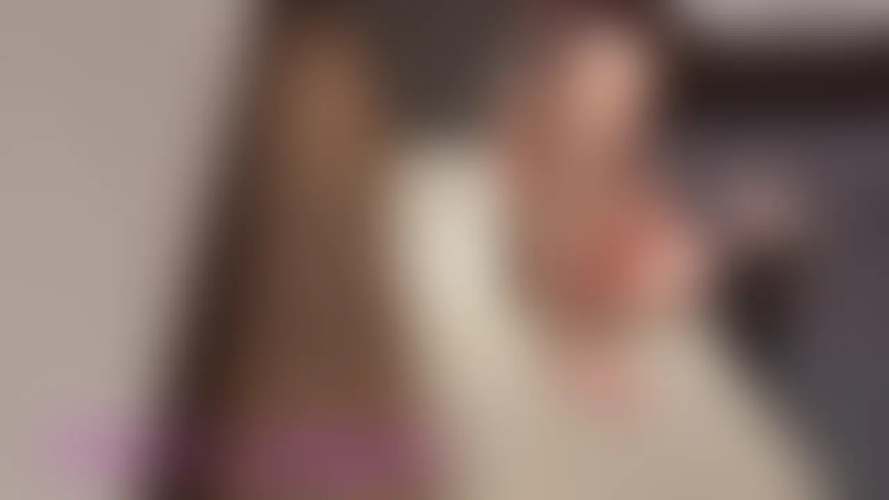 【夫婦の営み/2025年5月③】
朝
我が子に優しい美人ママ
昼
普通の会社員
夜
1度イッたらとまらない淫乱早漏女 (2/2)