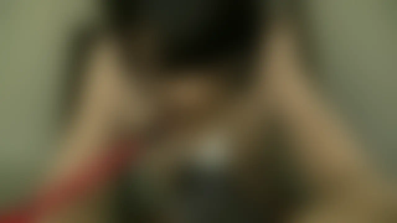 調教しました。ペットの地味子との性生活の一部を公開する。
俺のペットを紹介したいと思います。
数年前からクラス内でも大人しめな女とよく遊んでやっています。万引き未遂の現場を写真にとったのがきっかけなんですけどね。
1日の始まりは首輪をつけて散歩するところから。きちんと毎日運動させてやるのが飼い主の役目ですよね。
帰ってきたら靴を脱ぐ間もなくエサやりです。ソーセージを目の前に突き出して味わわせてあげます。おもむろにパンツを脱がせると、触ってもいないのに既にグチョグチョです。これはなんだと問い詰めても無言の反抗。しかしアソコをまさぐってやるとビクンと跳ねる体と吐息は隠せません。反発的でも体は正直。
これですよ。従順に尻尾をふるだけなんてつまらない。調教のし甲斐があるというものです。
遊んでやるのもそこそこにエサやりを再開します。丁寧に仕込んだねっとり奴隷フェラで気持ちよく発射。たっぷりミルクをごちそうしてやりました。
こいつの人生は数年前に終わったかもしれないけど、拾ったのが俺みたいな優しい人間だったおかげでこうして生活ができています。きっと感謝してるんじゃないかな。 (2/2)