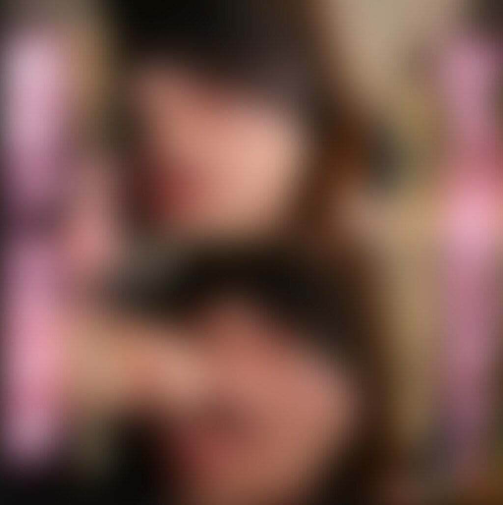 ※今回諸事情によりお顔出しが出来ませんでした…
本当にごめんなさい💦
大変お待たせ致しました…!
今日の動画は…
人生初めての目隠しプレイ\(//Д//)/
に、挑戦してみました㊙️
レースのアイマスク、Amazonでポチってみたのですがなかなか大人っぽくないですか。。?💓
初めてのアイマスクは予想以上に前が見えなくってちょっぴり緊張しちゃった…💦
脳内でこんなことを妄想…㊙️
ももちの目の前にはフォロワーさんが居て、本当はお会いできてすっごく嬉しいはずなのに、アイマスクをつけられて何にも見えない状態。。
目の前のおち○ぽを前に、クンクン…すーはー…蒸れたパンティの匂いをクンクンしたり、舌先や喉奥もつかって、いーっぱいおちんちんを気持ち良くしちゃうの…。
目の前に目隠しされたももちが居たら、どんな風にお口を○○○ してくれますか…?( ⸝⸝⸝ ̫⸝⸝⸝)
今夜はご主人様になったつもりで、ももちのお口で果ててくださいね。。💓
━━━━━━━━━━━━━━━
※この動画は自撮りしました。
※この動画は11:16です。
※予告なく価格を変更させて頂いたり、販売を終了させて頂く場合がございますのでご了承ください。 (2/2)