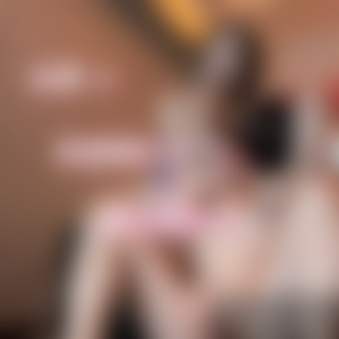 マゾくんのめっちゃでかい乳首をひたすら乳首責め & 電マで敏感な亀頭もいじめてます💕
軽く○○○束されちゃったマゾくんはだんだん私の身体も使って動けなくされていく…もどかしさと快楽の間で苦しむM男くんをお楽しみください。 (2/2)
