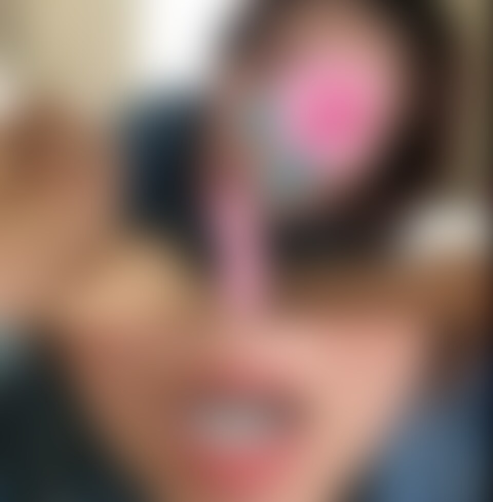 前作のフェラチオ講座ごっくん編で、
素晴らしいテクを披露してくれた梨沙ちゃんの連続ごっくん動画です。
3名ともしっかり溜めてきており、梨沙ちゃんの絶品フェラテクにより、
大量発射を決めています。
結構ありがちなイッた瞬間動きが止まる○○○多いですが、彼女の場合は逆です。
射精時にしっかりとストロークしてくれるので気持ち良さがハンパじゃありません。
吸出し時間も長く、3人目の方は特に凄いです。
結果、精子の量がヤバくて湖みたいになってます。
この子はテクニックが抜群な上に、人柄もよく誠意を持ってプレーしてくれてるのが伝わりますので、
是非お愉しみください。
※発射前カウントダウンにより、実用性高めています。
※サンプルには全体ボカシを入れていますが、本編は、性器部分の薄目モザイクのみです。
観たい動画や、女性のタイプなどご意見をお寄せください
当方の気づかぬ視点を参考にさせて頂きます
https://bit.ly/3KuBd4y (2/2)