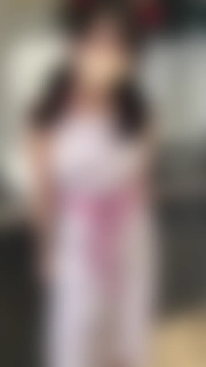 クリスマス用動画♡※こちらはサブスク用の動画です!この動画と、もう1本の合計2本が1本の値段で購入できるクリスマス特別動画は↓
https://myfans.jp/posts/2ab636ca-14ca-476a-b558-d8143d21946e
トナカイ風裸エプロンにローターを装着しながらお料理してみました
料理を頑張ってみたのですが・・
その間にじんわり快感が溜まってしまって
途中で我慢できず、そのままキッチンで発散しました (2/2)