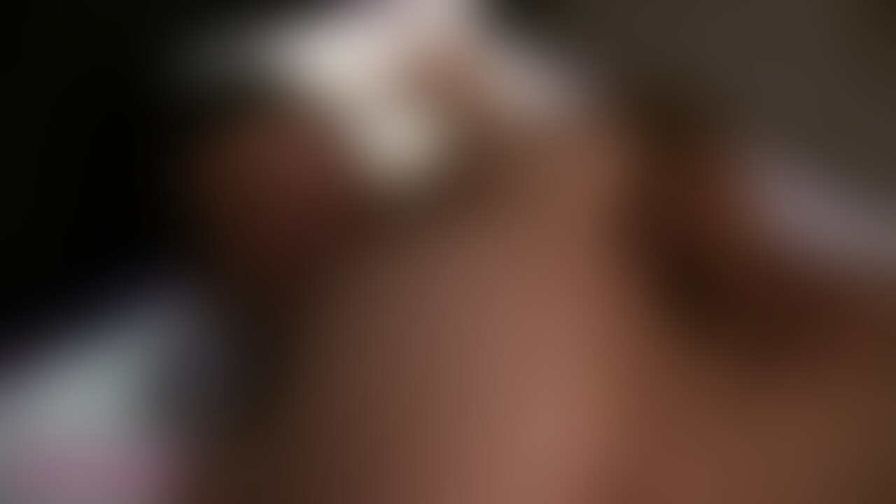 【激エロ長編動画】
撮影オプションで動画モードの消し忘れ💦
おっパブプレイに大興奮したお客様がベッドで爆乳ド変態ゆいママの生オナニーショーに興奮してお客様が大暴走❗❗
ゆいママに生中⭕し❓❓❓❓❓❓ (2/2)
