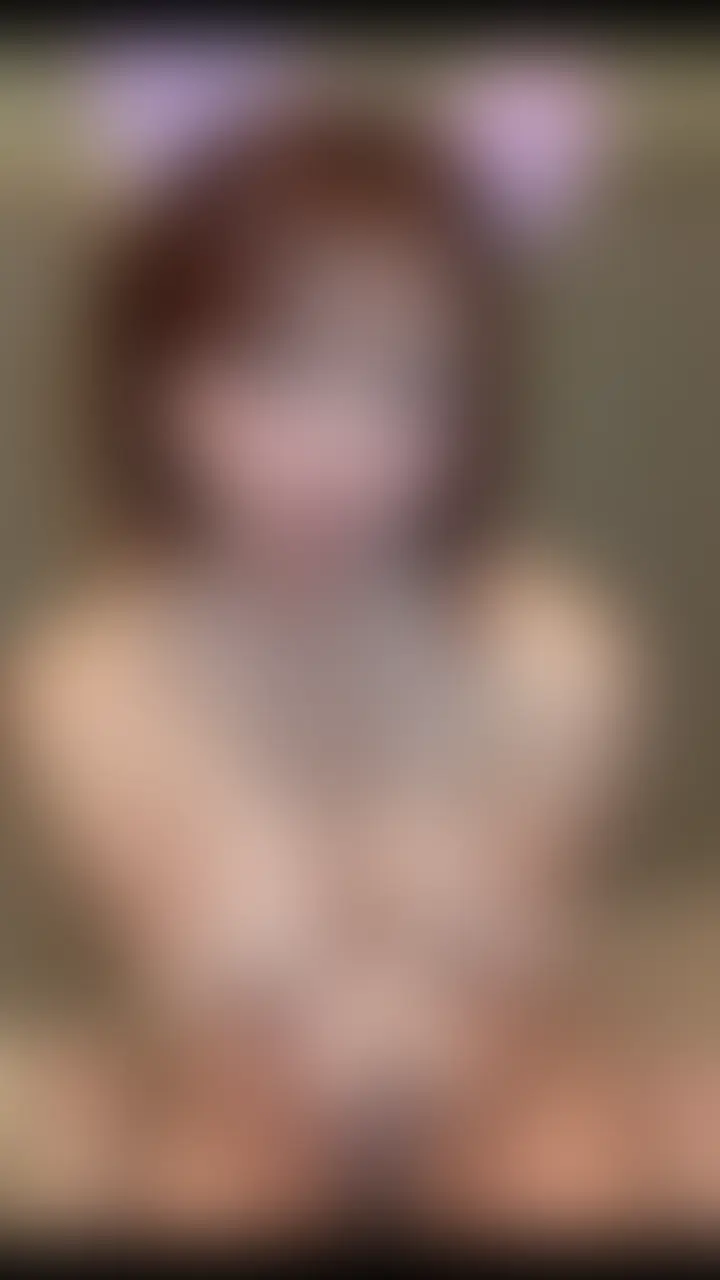 自分にぶっかけ噴水潮吹き
痙攣イキしちゃいました🩷
コリコリの敏感乳首ちゃんを
引っ張って
たっぷり焦らし愛撫したら...
おまんこが自分も刺激を欲しがって、
よだれをダラダラ垂れ流してるみたいに
ヌレヌレになっちゃった🥺💦
カメラにお尻を突き出して、
『早くちょうだい〜🤤🩷』
って誘惑しながら
我慢できなくて
指でじゅぼじゅぼしちゃうよ♡
最後はマングリ返しのど変態ポーズで
大量の噴水潮吹き💦
自分にいっぱいかかっちゃって
ビッショビショなの🫣💕
恥ずかしい姿がいっぱいなので
本当の変態さんだけ見てください🫣🩷
==🐰🩷この動画でみれるりのの姿🩷🐰==
⭐️ふわふわ猫ちゃんコス🐱✖️敏感コリコリピンク乳首🩷⭐️
ビンビンの乳首ちゃんを
指で挟んで引っ張ると、
『ビクビクビクッ』
って全身に電気が走るみたいに
快感が流れるの🩷
快感が癖になってやめられなくなってる猫ちゃん
誰か飼ってくれますか??🥺
⭐️ヌレヌレおまんこのリアル糸引き💕⭐️
焦らされちゃったおまんこを
試しに触ってみると...
ヌレヌレになってる〜!!!😳🩷
テカテカの指と
糸引きをリアルに見せちゃってるの
本気で感じてるのバレバレで恥ずかしい...
🚨自分にぶっかけてもお構いなし💦噴水潮吹き⚠️
マングリ返しのど変態ポーズで
「イっちゃう/// イグ…♡ッイグ////」
(ブシャッッーーーーー💦)
恥ずかしいポーズで
何度も噴水潮吹きしちゃう
ど変態なりの
最後まで見てくれたら嬉しいです🥺
※動画は予告なく非公開、もしくは削除することがありますので
お早めにご覧ください🙇♀️
※15分50秒動画🎥 (2/2)