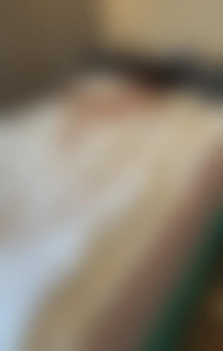 えなのラブホえっち動画だよ💜

最初は優しくちゅうしてたのに、気づいたら喉の奥ぐいぐいされて

興奮しておま〇こぐちゃぐちゃになっちゃった🫪

そのあとの変態騎乗位みてほしい。。🥹 (2/2)