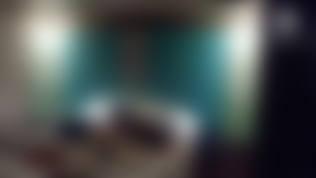 おもちゃ全制覇。イキまくり吹きまくり、膣圧でおもちゃ放出
潮吹きまくってベッドびしょびしょ。ツッコミアフター送迎付き奥さん7-14
ひたすら喘ぎ雌とひたすら喘がせてイカす雄。途中同じようなトーンの声と思ったらクリからずれてましたか。これは電マでお仕置きですね。でも中には入らないからアタッチメント。充電おもちゃたちと違うパワーを堪能してね笑
最初からもうヤバいとわかりきってるクリバイブです。挟んで震わすんじゃなくてヌルヌルと共に擦るですよ?足を閉じれないように僕の力でしっかり押さえて。喘ぎ大きすぎて僕の声聞こえません、そしてまた深いイキ。
Gスポット向けにバイブ当てるとクリが空いちゃいますね。すでに大絶叫なのに吸うやつ当てるとどうなっちゃうんだろう。足をしっかり開いてるからすっぽりクリに吸うやつがハマっちゃうね。これだけヤバくて気持ちいの。
おもちゃ余裕の人でもヤバくなるやつだからこの人には予想通り相当ヤバいですね。ただ震わす→向き変える→また動かす。
ウーってのけぞるほどの噴射。噴射するから横から攻めてます。逆に脚広げやすいという発見をしました。すごいパワーで押しだすけど負けないぞ?笑
携帯触ってる時にうさ耳バイブ。クリを挟んで回転ピストンしてるのに送信ボタン押されたのは悔しいなぁ。回転がいつもと違う感じってくらい中で相当締めてます。中イキにクリイキ忙しいね。声も止まることなく汗びっしょりの大運動。
とうとう最終のナンバー1バイブ。喘いで喘いでいって大変でしたね。足をしっかり広げて中と、クリに吸うやつ取ってくれました。ということは当ててってことね?笑
「気持ちよすぎる」嬉しいことを。深くイッてもまた絶叫。ピストンバイブは膣圧に押されて抜けそうです。頑張れピストン。膣圧に負けるな (2/2)
