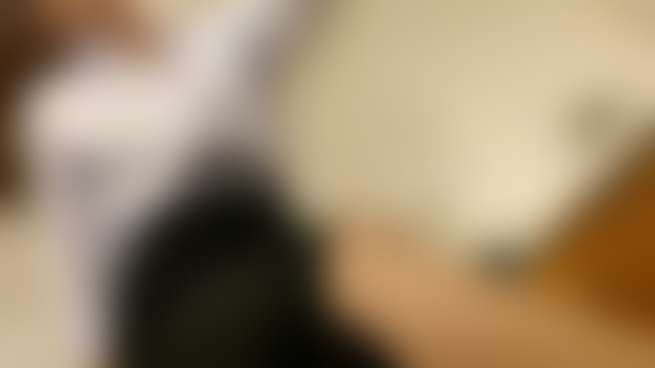 みくちゃんのストッキングで顔面ストレッチマシーンでM男の顔面踏み付け VOL2最終章
別アングルから、足の裏も見える最高の踏み付け映像、さらには
後ろ向きにストレッチをはじめ、顔面を押し込むように体重をかけていきます。
壁に手をあてて、力強く踏み込むと本当に足に力がいるので本当にストレッチになっているかもです。
後姿のまま左右へグリグリ、腕にも力が入り、さらにさらに足裏にも力が入ります。
とにかくストッキングで踏まれたい、ストッキングの匂いを嗅ぎたい人は必見のフェチ映像満載! (2/2)