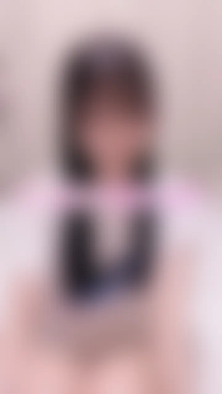 お兄ちゃんのこと考えながら、
電マ当ててイッちゃった……

声、我慢できなくて、
お尻までびくって震えてたの……

ちゃんと見て❔
ゆいの身体、全部お兄ちゃんのために……気持ちよくなってるの。 (2/2)