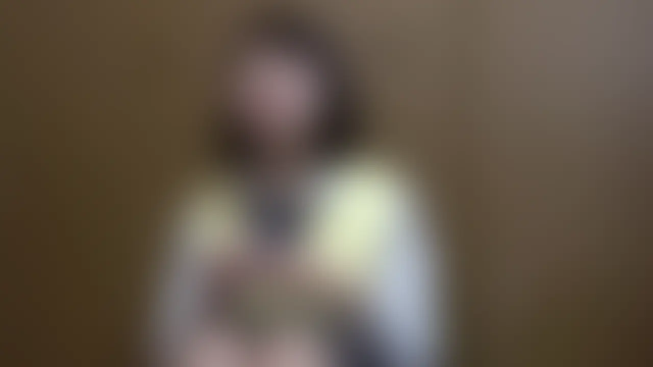 この子はニコニコ笑顔で愛嬌たっぷりのとてもかわいらしい女の子でした。
以前はコンビニでアルバイトをやっていたようですが、人と話すことが好きということでうちの店に面接に来てくれたみたいです。
現在は部活もやっていないのでシフトもたくさん出てくれそうな感じですね。
かわいい上に少し天然な感じが話していて楽しい雰囲気にしてくれるので人気も出ると思います。 (2/2)