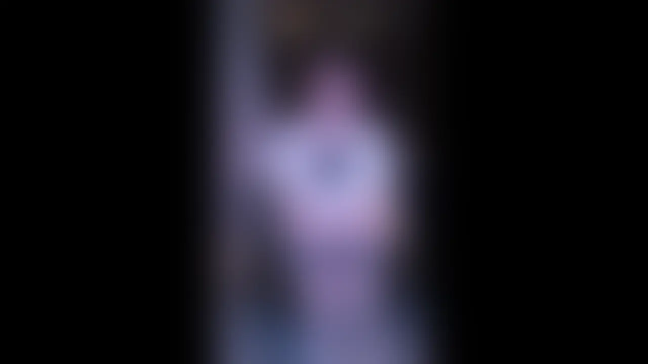 完全顔出し/はじめての20㌢
凶悪凸に仰天なロ◯ちゃん
ロ◯の国からやって来た!
エロい事とか興味ありませんみたいな顔してる女の子が、実はいちばんビッチ説あるよね。
こんな見た目で、普段はマチアプでおじさんとホテル行ってるらしいパ◯活女子。
凶悪20㌢を目の前に突き出してみたら、「エ…ヤバッ…スゴッ…デカッ!」ってリアルすぎる反応が面白いw
さすがにこのサイズは初体験だって。
この華奢でちっちゃいマ◯コにねじ込んでみたらどうなるのかな?
この子はこのサイズに耐えらるのか?
あどけない童顔J◯との、凶悪と純真の対比をご覧ください。 (2/2)