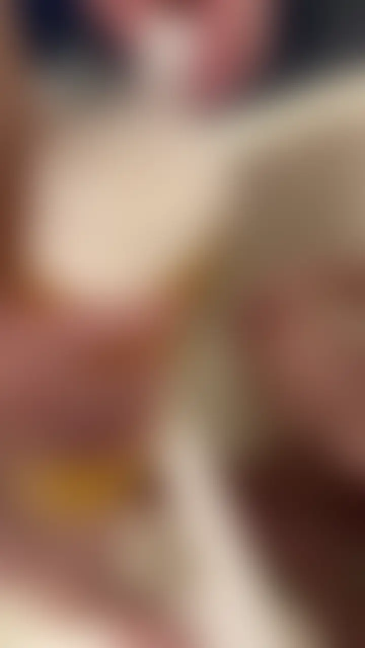【閲覧注意】飲尿好きの真性M男小便飲んでゲロ吐かせてを繰り返して最後は牛乳と小便吐きながら情けなく射精 sample 1