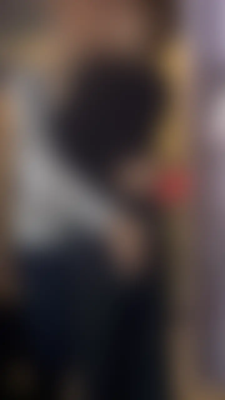 ハメ撮り依頼して協力してくれたエッチなおねーさん❤️
呼人がやる気満々だったがおねーさんの方がグチョグチョでやる気満々でした‼️ (2/2)