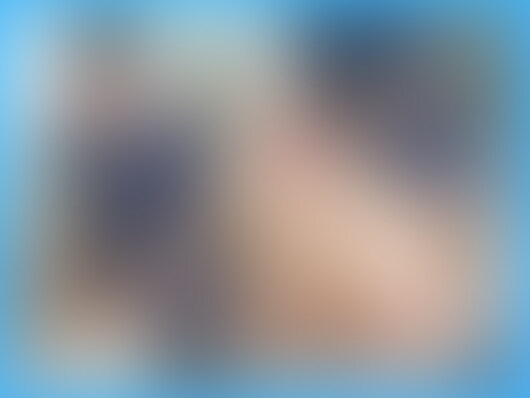 いつもご覧いただきありがとうございます！

今回は小柄な美人妻セラピに会ってきました！
普段はブライダルサロンで働いているらしく、慣れていないのか会話はぎこちなく不思議チャンっぽい雰囲気です。

しかしそんな子にも、もちろん手コキ交渉！！！
交渉に成功すると、優しい触り方でしっかりとちんぽをしごいてくれました！
さらには制服を脱いでもらうと、小柄な体からは想像できない美巨乳が、、、

今回も最高の映像になっております。
ぜひご覧ください！！！ (2/2)