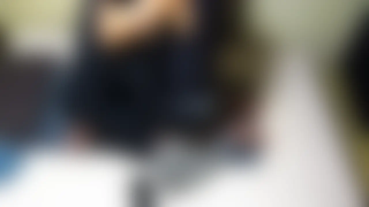 田舎からインターンでやってきた20歳学生 sample 1