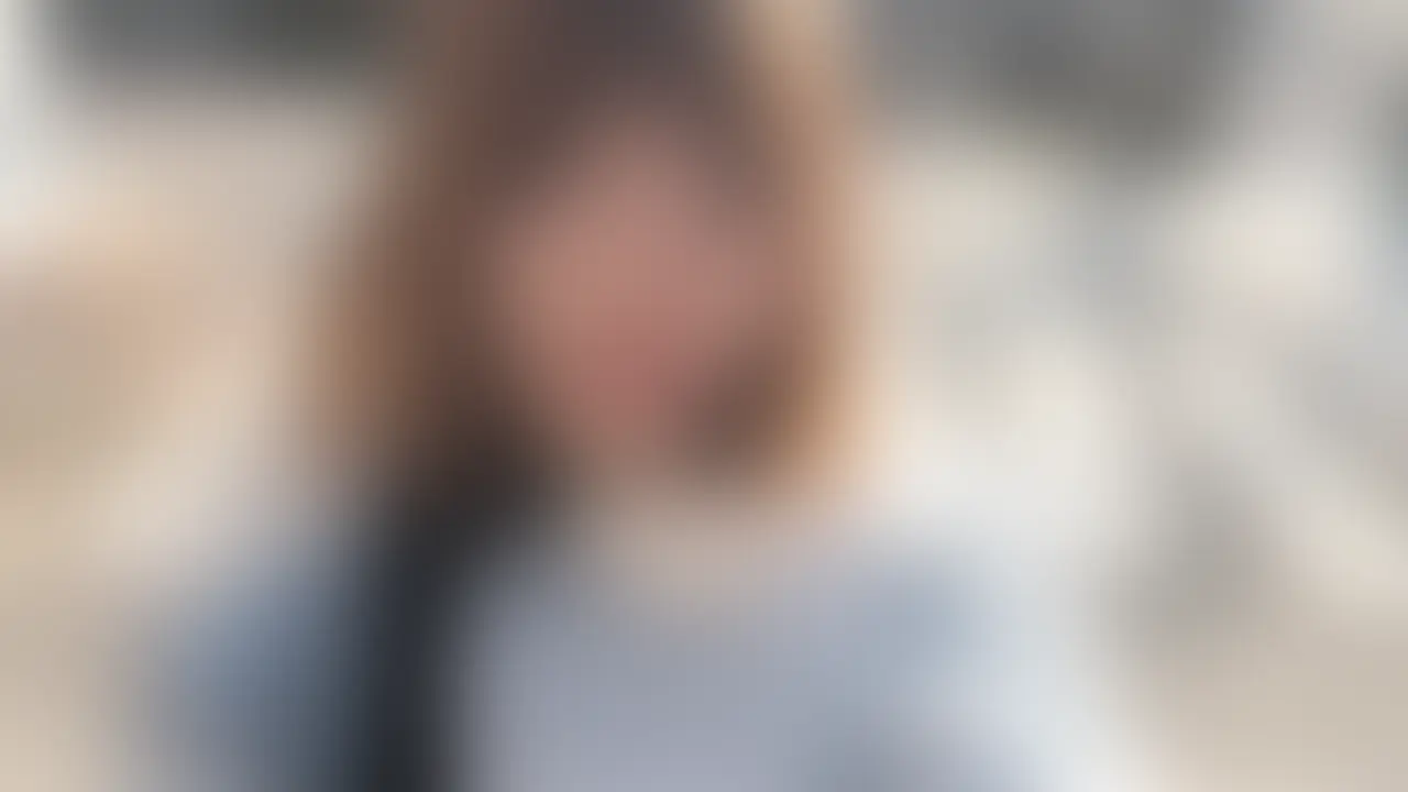 次回の危険日中出しで妊娠します
↓あかり(21)パーソナルデータ↓
ーーーーーーーー
🟩身長
160cm
🟩体重
52kg
🟩カップ数
Dカップ
🟩毛の有無
パイパン
🟩経験人数
12人
🟩最後にしたのはいつ?
10日前
ーーーーーーーー
🟥総合 評価🟥
★★★★☆4
ーーーーーーーー
▶言いなり度
★★★★☆4
▶イキやすさ
★★★⯪☆3.5
▶濡れやすさ
★★★⯪☆3.5
▶締まり具合
★★★★☆4
▶ドMレベル
★★★⯪☆3.5
▶スケベ度
★★★★⯪4.5
既にセフレになったあかりちゃん
毎回中出しをし続けているのでいつか妊娠するかも…。
と思いながら
性欲には勝てず
おじさん専用の性欲処理機として
無責任中出しをし続けていました…!
今回撮影時はまだ妊娠するとは知らず
中出し懇願しています…!
この子が次回の中出しで妊娠します…!!
是非見て下さい! (2/2)