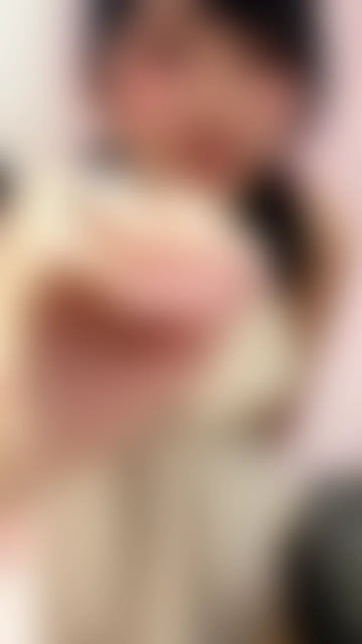 本編顔出しです♡
えっちなサンタさんコスをしてディルドを使ってみました...
クリスマスということで少し頑張りました//
流石に恥ずかしいです..笑 (2/2)