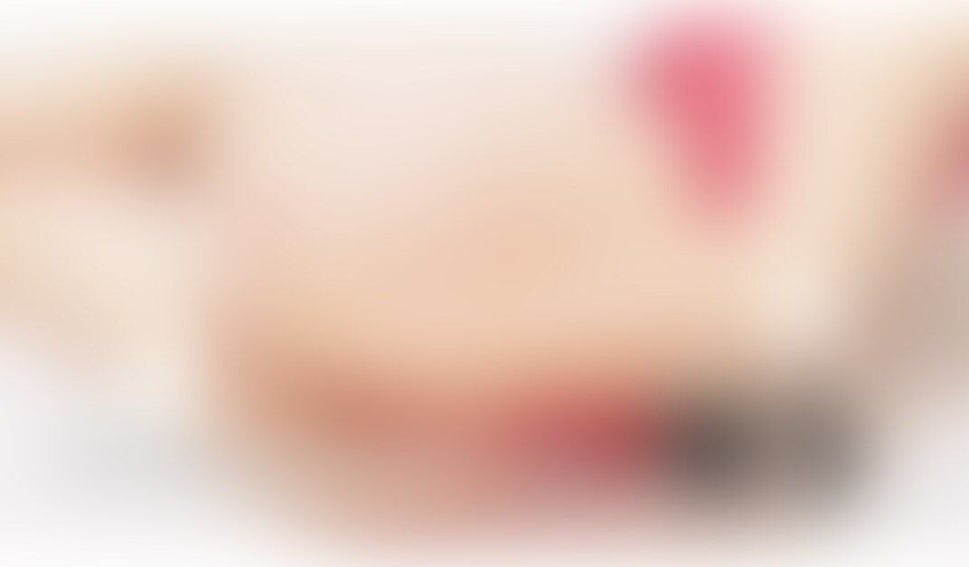 吸うおもちゃで何度もイっちゃう♡
クリトリスだけで痙攣いきしまくり😚
敏感な乳首も吸ったらかたくなっちゃった💕 (2/2)