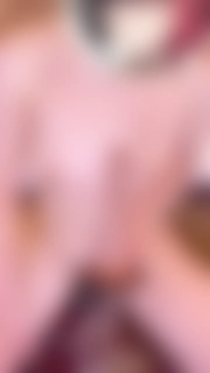 こんみゃ～🔥
火乃宮紅月（ひのみや あつき）やで❤️

見に来てくれてありがとな～！
気に入ってくれたら、下の「⭐いいね」ボタン押してくれたらめっちゃ嬉しいで💕
紅月、もっともっと頑張れてまうからなっ✨

☆.｡.:･ﾟ☆.｡.:･ﾟ☆.｡.:･ﾟ☆.｡.:･ﾟ☆.｡.:･ﾟ☆.｡.:･ﾟ

今回はな…
紅月の爆乳でぬるぬる絡みつきながら、
めっちゃ気持ちええ乳圧をたっぷり味わってもらえる作品やで…///❤️

やわらかくて重たいおっぱいがむにゅって密着して、
動くたびにぬるぬる絡みついてくる感じがたまらへんの…💕
近くでぎゅーって挟まれながら、
どんどん気持ちよぉなってく様子、しっかり楽しんでな…？❤️

☆.｡.:･ﾟ☆.｡.:･ﾟ☆.｡.:･ﾟ☆.｡.:･ﾟ☆.｡.:･ﾟ☆.｡.:･ﾟ

🎬【再生時間 14:57 】🎬
🎬【X（Twitter）】🎬
https://x.com/hinomiya_atuki

ーーーーーーー注意事項ーーーーーーー
※ご注文確定後のキャンセル・返金対応はいたしかねます。
※予告なく商品を変更、削除する可能性がありますのでご了承ください。
※商品に関するメッセージをいただいても返答しかねますのでご了承ください。
※二次配布・無断転載・その他個人で視聴する目的以外での使用はご遠慮ください。 (2/2)
