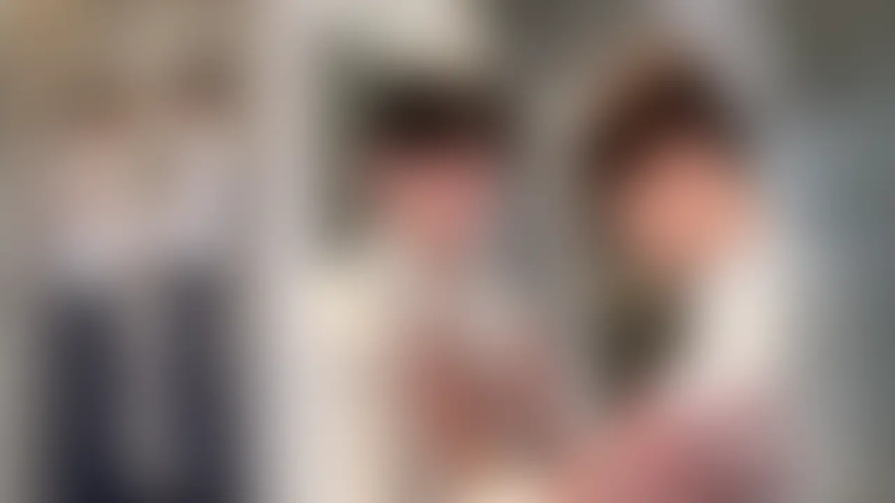 スーツリーマンの秘密の情事。激しいキスからの...誰にもいえない秘密の関係。我を忘れてむしゃぶりつくフェラテク。高... sample 1