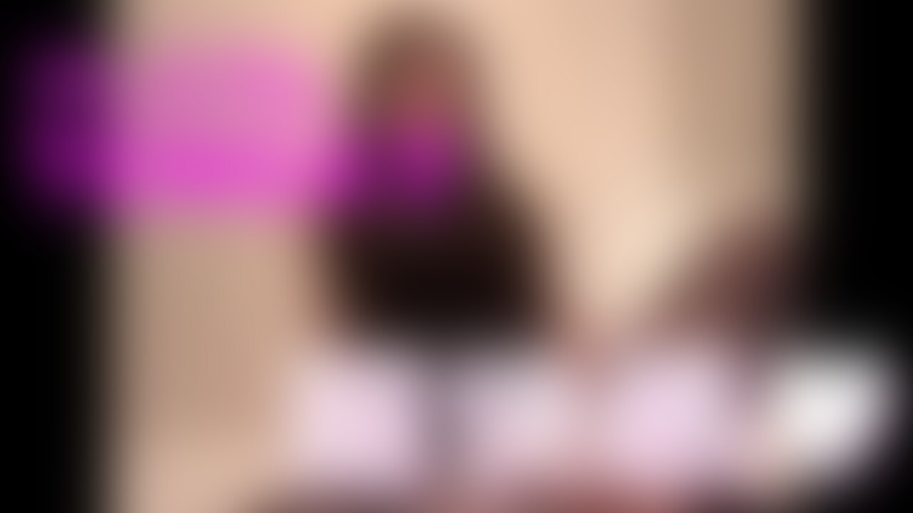 ラウンジガール風コスで、いつもと違ったTENGAでオナってます🥰 sample 1