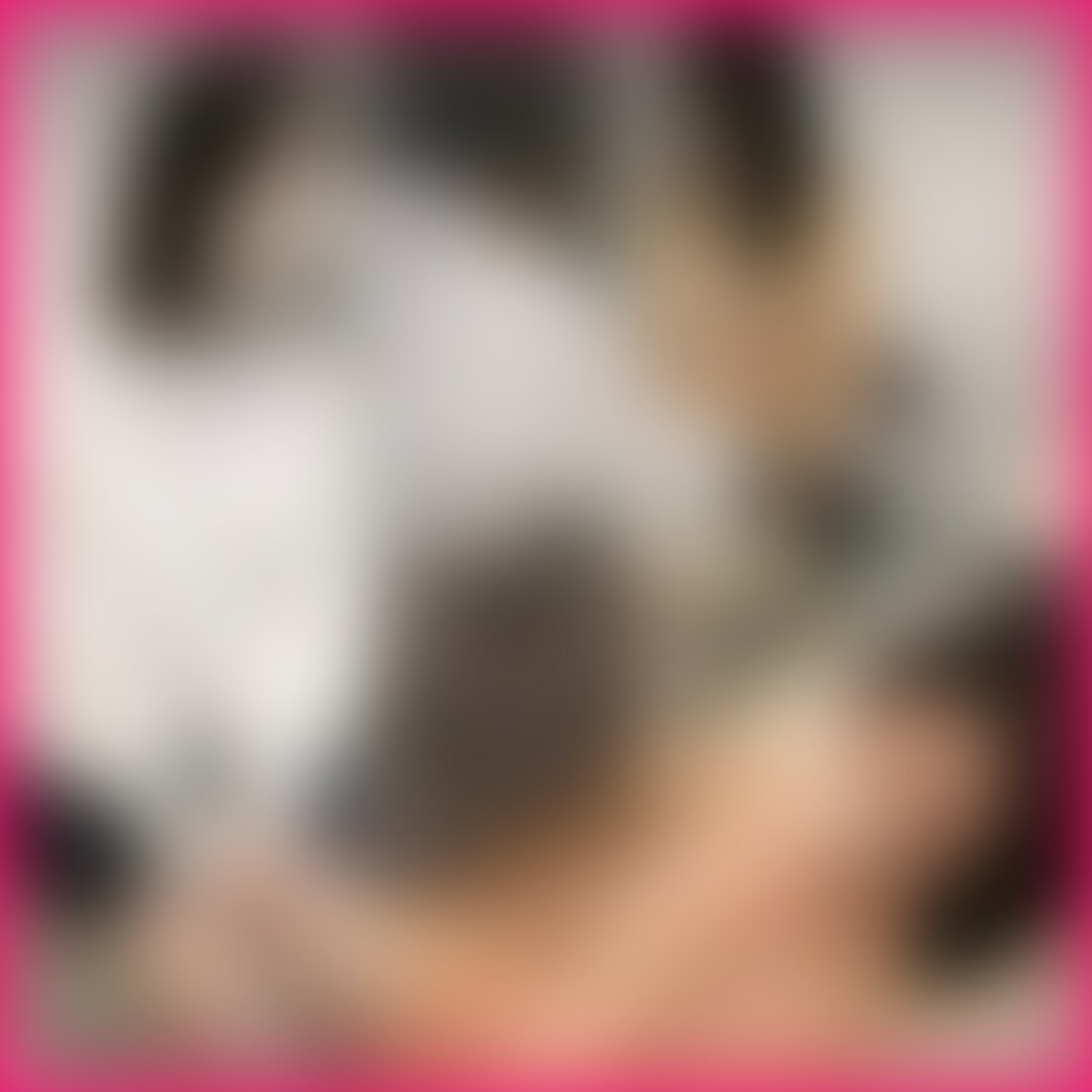 黒髪ショートの超絶美人、美乳を吸われ敏感絶頂/ガチ感じで腰ウネ、パンチラも食い込む
今回は黒髪ショートの超絶美人さん。
真面目系のお仕事が向いてそうなルックスで
かなり上位に食い込むほどの可愛さです。
診察台に誘導し、顔とのギャップを感じる
美乳の上の平たく丸い乳首をコロコロと舐めました。
真面目な性格の為か、断ったりするのが難しく受け入れしまう性格なのでしょう。
ずっと感じっぱなしで最後は絶頂。
乳首が吸われて見事に勃起して赤くなっていました。
#素人 #女子大生 #個人撮影 #おっぱい #巨乳 #フェチ #健康診断 #検査 #検診 #病院 #診察 #職権乱用 (2/2)