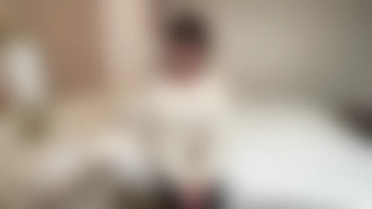 のあちゃん【素人/暴発/口内発射】

おフェラのお仕事にやってきた素人ちゃん。初めてのエッチなお仕事に戸惑いながらも、「舐めるだけなら…。」と勃起したチンポをお口で咥えてくれました♪鬼頭集中責め、根元まで咥え込み喉奥でシゴきあげるディープスロート、玉舐め、高速バキュームフェラと、フェラのレパートリーも様々！そんな楽しんでる女の子が、予告無しで暴発ザー汁を発射された瞬間の十人十色のリアクションをお楽しみください。 (2/2)
