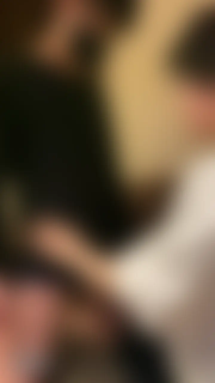 【👑各種premiumプラン限定配信👑】170/53/18　イケメンで色白スリムな18歳くんが登場🐰シャツをめくっ... sample 1
