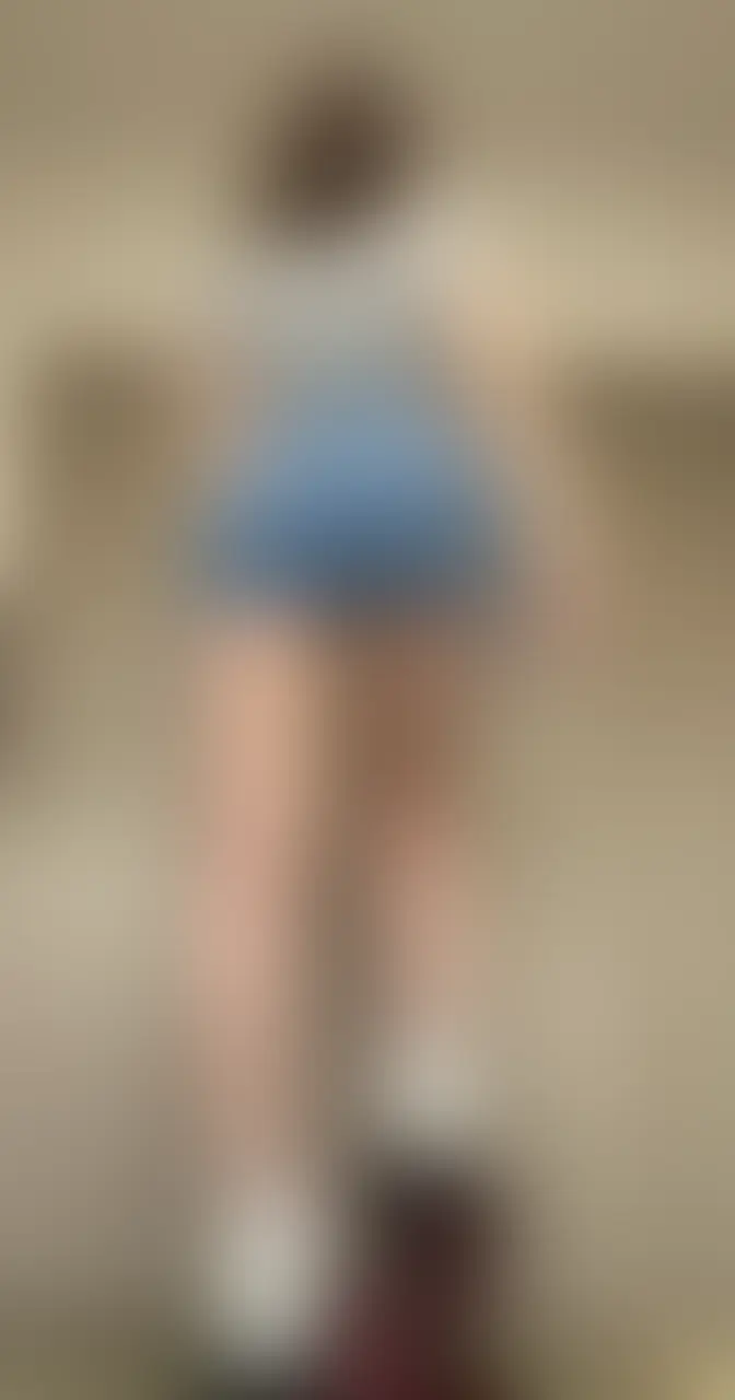 みゆきです🍑💕
今日はふみふみ‼️🐾足がぷるぷるする〜🥺
これはふみふみのせいなのか、バイブちゃんにいじめられたせいなのか🥲
運動してるときに気持ちいいことすると、頭おかしくなっちゃうことに気づいたみゆきでした😇💕
感想聞かせてくださいっ🥰 (2/2)