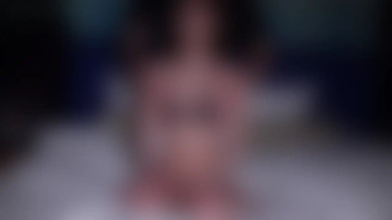 Fカップ美女の元裏アカ女子ちゃんと布面積の少ないビキニでオイルプレイ中出しえっち (2/2)