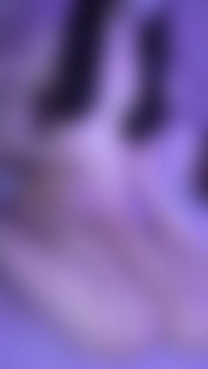 No.045スペシャルリクエスト♪XXXさんへ♡
おはずかしい格好にもうどきどき。。🥺💕
おててでしこしこ♡もっと硬いの感じたくておちん○んお腹にこすこす💕
こすりつけじゃ足りなくて騎乗位でずぼずぼ。。💕
いっぱいこすってかたくなったところバイブおねだり。。🥺💕
中も外も刺激やばくて動いたらもうだめ。。なとこみてね💖
敏感なところましんくんで手はなし先っぽくちゅくちゅでもう限界なとこ下から立ちずぼずぼ。。💖
ちん○んしながらのしゅきクリにバイブして立つのももう限界で奥ずっぽしすぐいっちゃう🥺💕
立ちながらゆったりとリクエストなのにくり敏感すぎていっぱいお"っ♡お"っ♡しちゃってるおはずかしいところ見てね。。💖
気になる方もぜひ見てね💞
ꕀ🎀 ͗ ͗
みなさん、いつもししゅうちゃんにえっちなリクエストをいっぱい送ってくれてありがとう…♡
とっても嬉しくて、毎回ドキドキしちゃいます♡
よくみなさんから「名前を呼びながら動画を撮ってほしい」というリクエストを頂くことがあります❣️
なので!このたび、新しく【スペシャルリクエスト動画】の単品販売を投稿していこうと思います♡
スペシャルリクエスト動画とは…
普通のリクエスト動画とはちょっと違う、“あなただけ”のために撮る特別なえっちな動画です♡
・あなたのお名前を呼びながら、えっちなこともしちゃいます♡
・他の人には絶対見せられない、ちょっとマニアックな内容もできちゃうかも…♡(できる範囲でね♡)
もちろん、これまで通りメッセージでのリクエストも募集してます♪
スペシャルリクエスト動画は、単品販売で【5000円】で購入できるようにします♡
ししゅうちゃんともっと二人だけのえっちな時間を楽しみたい方は、ぜひマイファンズのメッセージから【スペシャルリクエスト希望】と送ってね♡ (2/2)