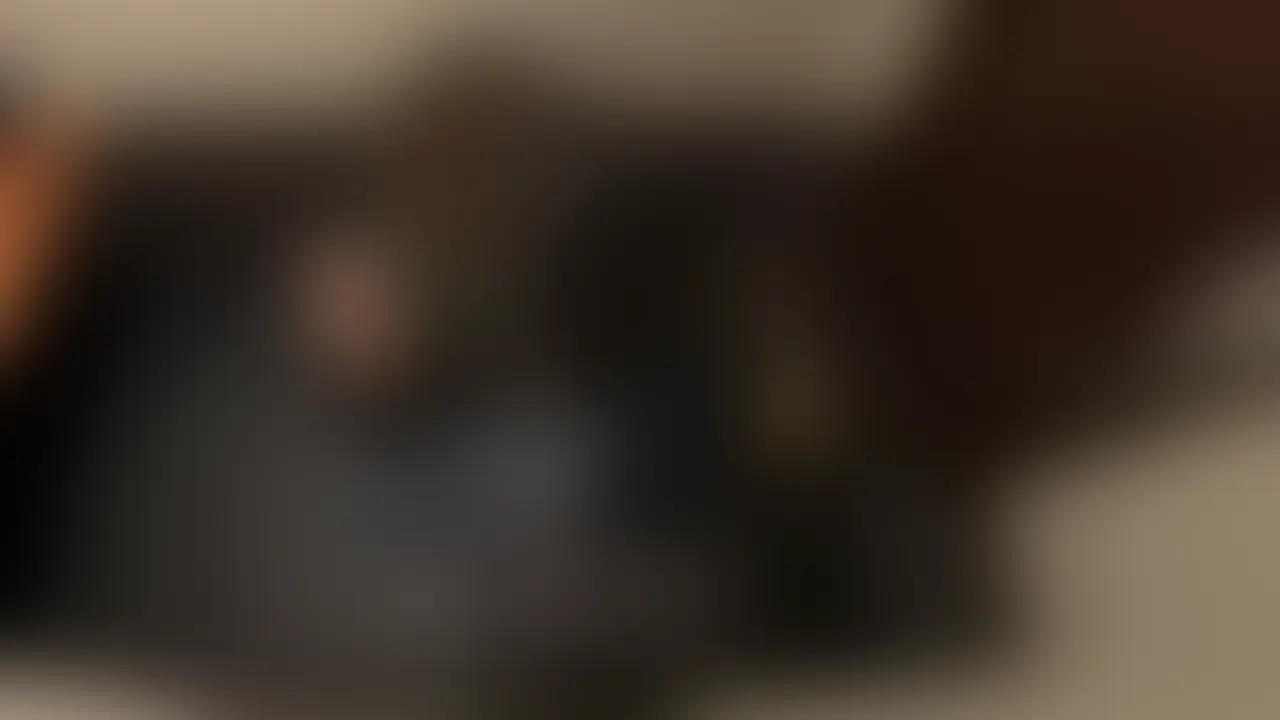 漫喫で隣には旦那が…
聞こえるか聞こえないかハラハラドキドキ💓
種付けされて旦那の元に戻る人妻🫣💦 (2/2)