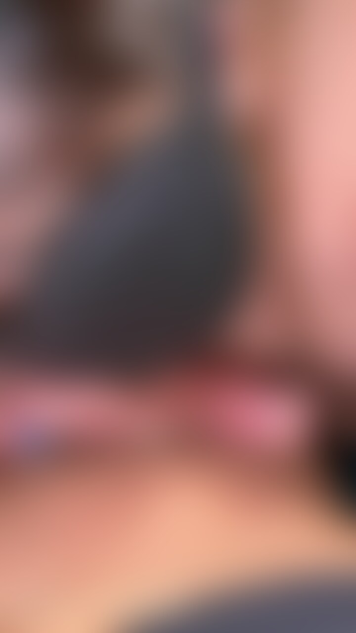 ねっとり丁寧な人妻フェラ抜き♡
強すぎない刺激でザー〇ン誘発フェラがめっちゃいやらしいです。。
旦那の形を覚えてるからこそできる、ちんぽ専用のお口に
最後はたっぷり♡ (2/2)