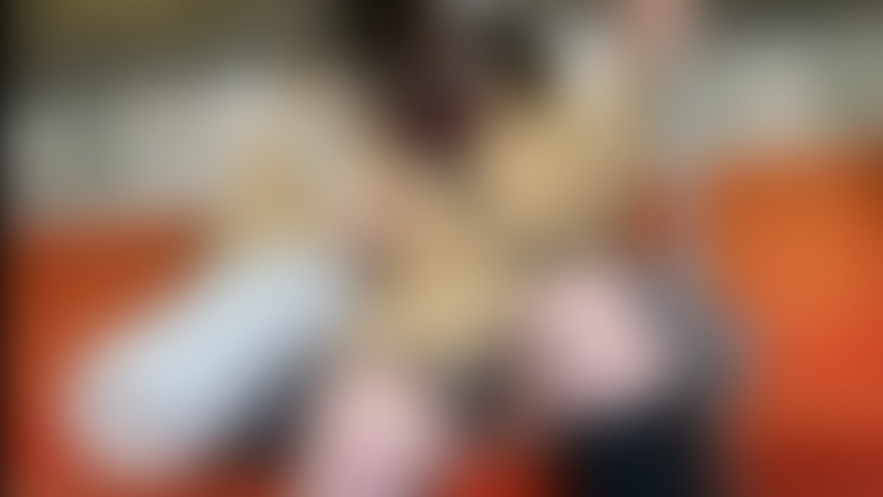 パンチラ○○○5。
ミニスカ○○○を発見。
パンツが見えそうだったので動画を回す。
階段や段差の多い駅は○○○ポイントが多い。
駅に入って行ったので断念しようと思ったが
車内まで追跡。
今回はパンツの撮れ高が高く大満足で帰宅。 (2/2)