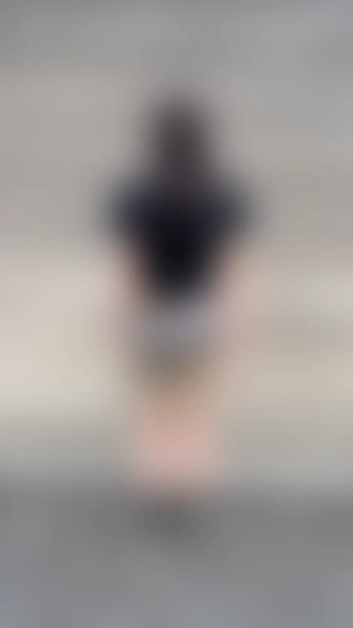 #39 SHIORI(35)
今回ストリートスナップに協力してくれたのは、ハイブランドを着こなす美人奥様🧜♀️
旦那さん以外には普段は絶対に見せない下着姿、更にはその先まで見せてくれて…
上品さと色気が共存する、まさに“大人のご褒美映像”となっております🤭
ちょっとドキドキする展開、最後までお見逃しなく。 (2/2)