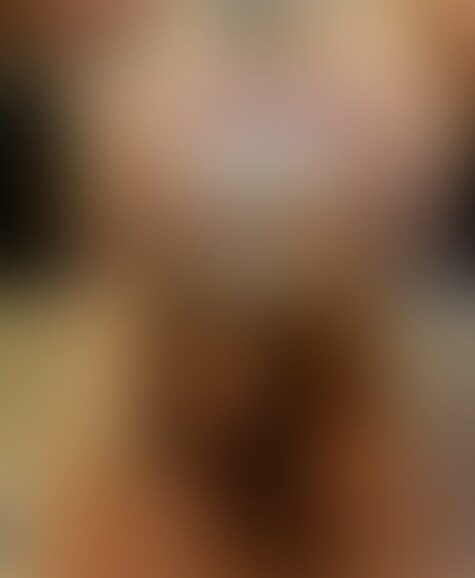 女による女への〇○○○サークル 「セレブ婦人達への復讐○○○○ 〜不倫の代償を浣腸で償わされた女達〜」の続編2
「もう不倫しません」と嫁は反省しているが、旦那は信用出来ず更に○○○める為、空気浣腸をしてオナラをさせる。注射器型の浣腸器、エネマシリンジなどを使い、肛門から空気を入れると「ブゥゥゥ~」っと大きなオナラを連発する絵里子。旦那は「ケツの穴を締めろ」と我慢を強要するが、空気浣腸による猛烈な放屁は止める事は出来ない。怒った旦那はSM用ムチでオナラが出る瞬間を狙って肛門殴打。絵里子は肛門の奥底を打撃された苦痛で悲鳴を上げるが、オナラ○○○は更に激しくなっていく。 (2/2)