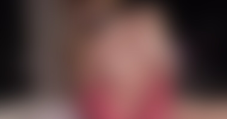 "デカケツ痴女の夜 這い逆レ○ プ……?♡(前編)
相手がうとうとになってたから○○○襲 っちゃった♡
おちん○んで遊んでも全然起きない…いつもやられっぱなしだから今回こそ…!
チン嗅ぎはもはや挨拶♡
寝ててもおちん○んは超元気で、がっちがちになってるところ見ておま○こもじわぁって濡れちゃうんだよね🥺
寝顔みながらおちん○ん触ってオナ○ーするの、背徳感あってやばい……♡♡
声抑えるのも忘れそうになりながら、おちん○んご奉仕舌出しオナニーしてます……//
手で触れてるのにセルフお預けしながらのクリオナ、おま○こ溶けるかと思った🥺🤍
動画内でも音聞こえるくらい濡れてるの分かるかな…、お尻まで垂れるくらい濡れてたの♡
後半のおち○ぽガチ媚びピストンも超必見だよ……♡" (2/2)