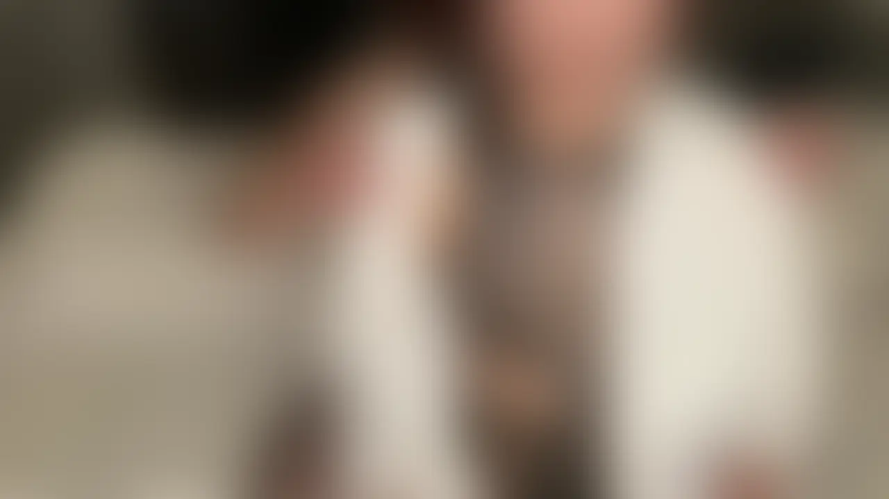 パイセンさんご夫婦コラボ企画第二弾💕
中出しスワップした後に、
あまりオイルで遊んだ事がないとの事だったので、
natsuちゃんがオイルレズレズプレイを提案☺️
ツルツル💕テカテカ💕
どエロスワップの続きをお楽しみ下さい😊
みなさま
ゴールデンウィークいかがお過ごしでしょうか??
hiro&natsuは飲みまくっているゴールデンウィークを過ごしています!
皆さんも風邪など引かず、
エロく健康に行きましょ💕💕💕 (2/2)
