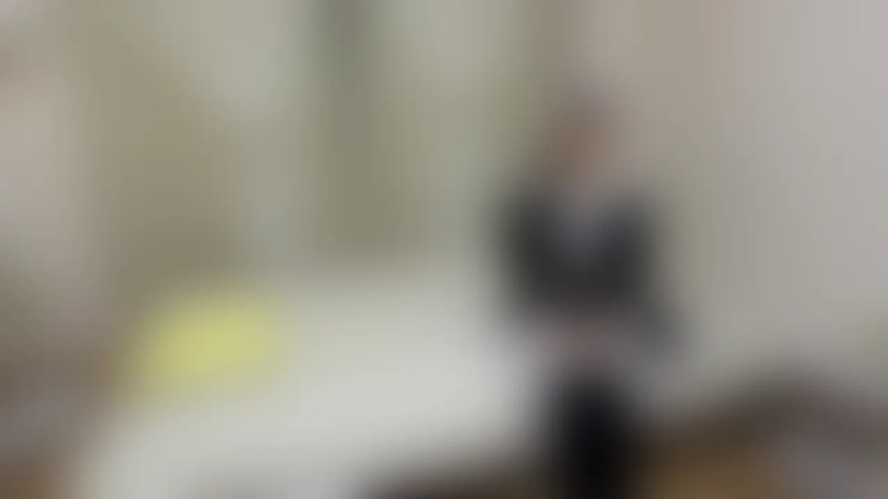 多彩すぎる足技!九条さやかさんからのクリスマスプレゼントは強烈すぎる電気アンマ!
足責めS女として活躍してる九条さやかサンタの電気アンマは強烈です!
昔からいろんな男に電気アンマをかけまくってきただけあって強烈過ぎます!
※九条さやかさんが足責めmyfansを始めるとのこと
https://myfans.jp/sayaka_kujo
キミさぁ、この間私の足○隷になったの覚えてるよね?
私からのクリスマスプレゼントは電気アンマです!w w w
と言いうと俺を突き倒し素早く足を持つ
さやかさんの電気アンマが強烈すぎるのは前回体験してるので必死で足を閉じて抵抗したけど
足をこじ開け「ほらプレゼント受け取りなw」といきなり高速電気アンマをかけてくる
あっさり逝かされると顔面騎乗をしてきて手枷をはめてきて
そこからやりたい放題に責めてくる
太ももで竿刺激
顔面騎乗股間責め
ちんこ踏みつけ
膝で電気アンマ
ちんこの上にふくらはぎを当てがって振動させる
等多彩すぎる足責め技
「さやか様足で逝かせてくださいっておねだりしてみ?」と言わされ
「じゃぁ速攻で逝かせてあげようかw」と即逝きさせられ
「今後私以外の人で逝ったらどうなるかわかってるよね?」と完全にさやか様の足○隷に… (2/2)