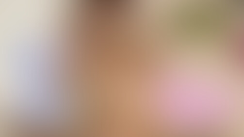 セラピストちゃんと初めての店外デートからのビジホセックス
その後、僕が予約したビジネスホテルに誘い、メンズエステサービスではないプレイをさせていただきました、、、
なのでいつものBGMも無しです。
めっちゃかわいかった、、、
もちろんお金はたっぷりお支払いしましたが、、、涙
新入社員で給料は手取りで20万以下、東京はこのご時世なのでメンズエステの集客に困り、収入が激減しているようです。
昼職の仕事帰りの松丸らんちゃんをホテルに連れ込み、ドアの前でさっそくイチャイチャ
仕事帰りのムレたパンスト越しのTバックは反則やろ
超エロい匂いした
おしり丸出しでジュルジュル音を立てるフェラがエロすぎるから絶対に聞いてほしい
清楚な見た目なんですけどね、、 (2/2)