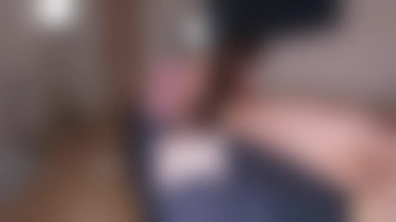 ガチ妊婦と濃厚ハメ撮りSEX💓我慢できず大量射精💦

妊婦マリアの大きくなったお腹を見せつけながら、、、
ぴったり密着の濃厚セックス💋
甘い声で囁きながら手コキとフェラでびんびんにしてあげて💓

我慢できなくなって騎乗位で挿入、、、
自分から腰振って責めちゃった🥵
「正常位でも挿れて」ってお願いして、、、
奥までたくさん突いてもらって😳

そのままマリアは何度もイっちゃって、、、
最後は胸まで飛んだ射精でフィニッシュ💦
今しか見れない妊婦マリアの本気えっち、、、たっぷり見てね❤️🔞

Hello! !
I'm Maria Nagai💛
Thank you for waiting today! ! !
We are releasing a new video.

While showing off Maria’s big pregnant belly…
we had slow, intense, skin-to-skin sex💋
I teased you until you were rock hard with a handjob and blowjob, whispering sweetly in your ear💓

I couldn’t hold back anymore and slid it in on top, riding you…
grinding my hips and taking control🥵
Then I begged, “Do it in missionary too,”
and you thrust deep inside me again and again😳

I came over and over just like that…
and in the end, you finished with a powerful release that splashed all the way up to my chest💦

This is Maria’s raw, passionate sex you can only see while I’m pregnant…
make sure you watch every second❤️🔞 (2/2)