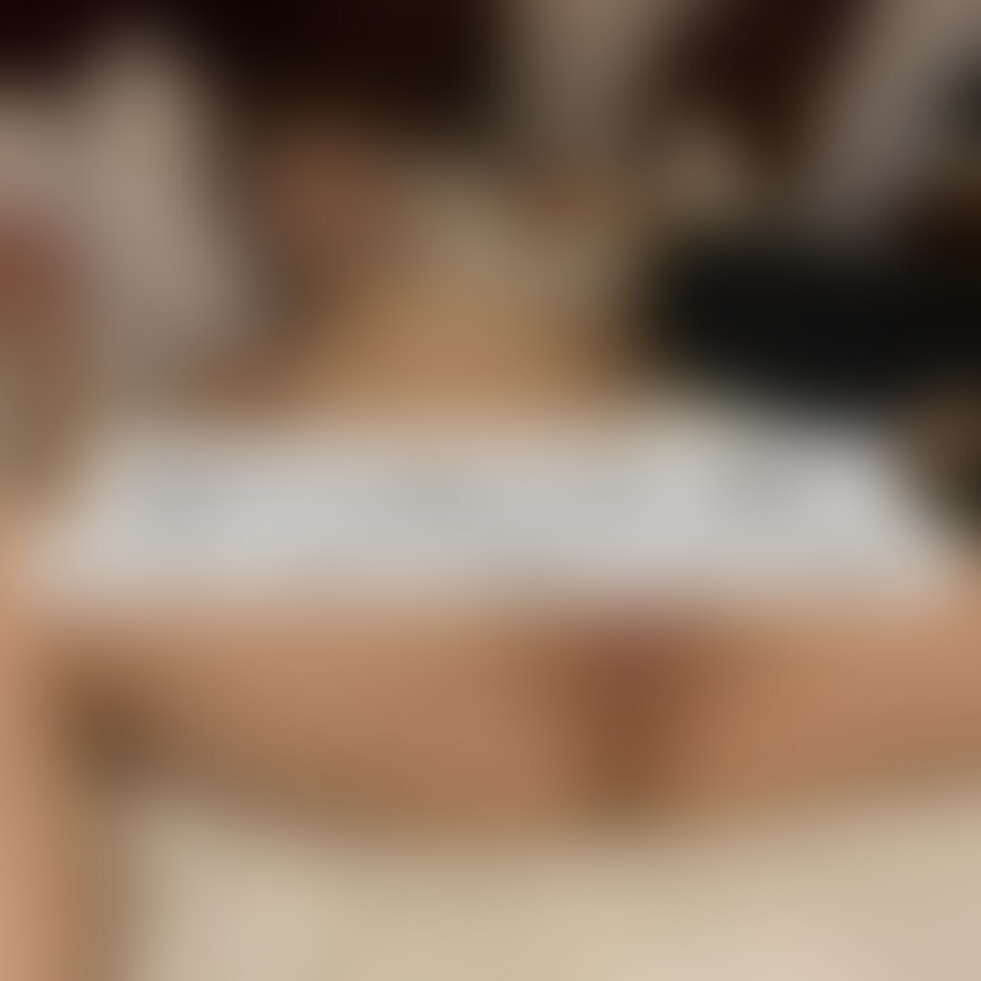 敏感過ぎる変態JDを催○○○○③
サキちゃんを触手で○○○しました(╹◡╹)
……こう書くと何を言ってるのか分からないですねw
当然ですが、実際に触手を使っているワケではありません。サキちゃんを催○状態にした上で言葉で脳みそを○○○して、本当に触手に○○○されているような快楽を与えています🙃
マゾメスちゃん側の想像力の豊かさ、没入度の高さが必要なので誰にでも出来るワケじゃないですが、動画を見て頂ければ分かる通り、本当に触手にガチガチに○○○束されているかのように手足が動かせなくなったまま、腰をビクンビクンと跳ねさせてイキまくっています。完全に没入した状態だとここまで堕ちるんですよね、面白いです😌
言葉で誘導されるがままに触手に○○○され、なす術なくイキ狂わされ、現実ではあり得ないような卵巣責めも仕込まれ、最後はたっぷり精液を注がれてイキ堕ちるところまで身体を触手に使われちゃいました、可哀想ですね🥰
ここまで狂って気持ち良くなってくれると嬉しいですね、今後もサキちゃんにはたっぷり快楽漬けの味を覚え込ませていきたいものです🤤
このシリーズのフルサイズ動画はこちら↓
https://myfans.jp/posts/eb889e34-fdb6-4da7-9834-99515b2af68e
こちらの動画をより鮮明に見たい方はこちら↓
https://myfans.jp/posts/a00231f7-52bb-444d-af1b-e732494ae672
気に入った動画にはイイネやシェアで反応して下さると嬉しいです。メッセージや質問箱等への感想・フォームへのリクエストもお待ちしています (2/2)