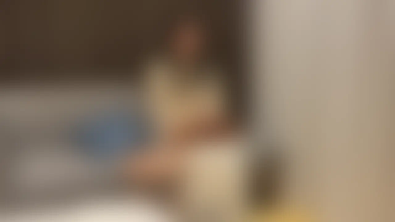 【完全顔出し】新婚の若妻にご祝儀中出し
結婚式を挙げたばかりの奥様に中出しのご祝儀をあげました。仕事で忙しい旦那さんとはエッチの頻度も少なく1回戦したら寝ちゃうそうです。結婚したばかりでラブラブだけどエッチだけ不満があるような様子。そんな人妻さんが今回密会フォームに応募して会いに来てくれました。
めちゃくちゃ可愛い!やばい子きた。本編は顔ボカシ無しで完全顔出しです身バレやばいけど載せちゃいます (2/2)