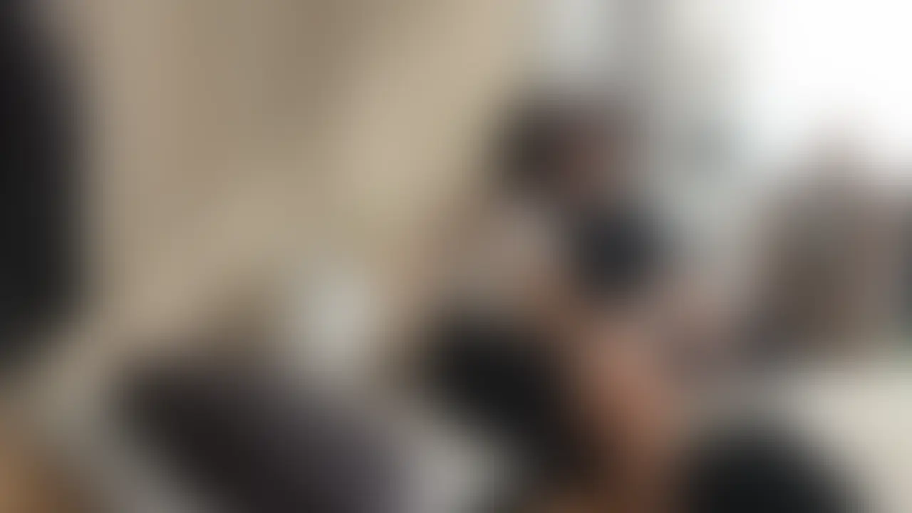 【本編完全顔出し】
インスタのDMでナンパしたグラビアやってるお姉さん
インスタフォロワー万越えのグラビアのお姉さんも裏では、SNSで繋がった男にお持ち帰りされまくってます🤫 (2/2)