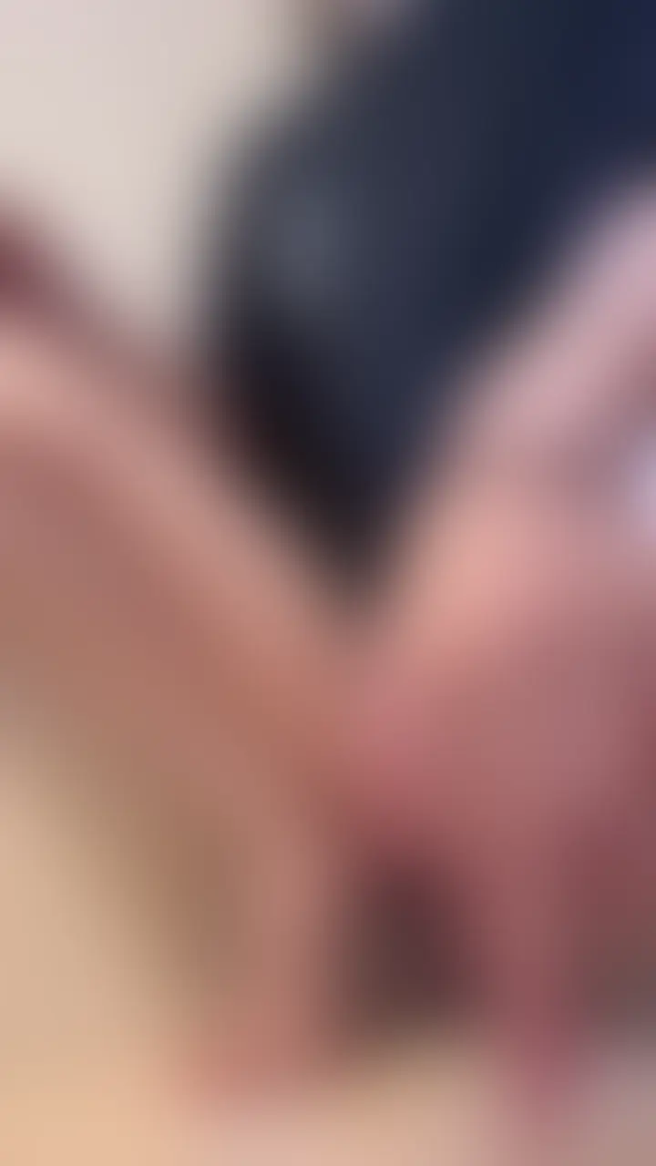母乳が出る人妻の朝イチオナ (2/2)