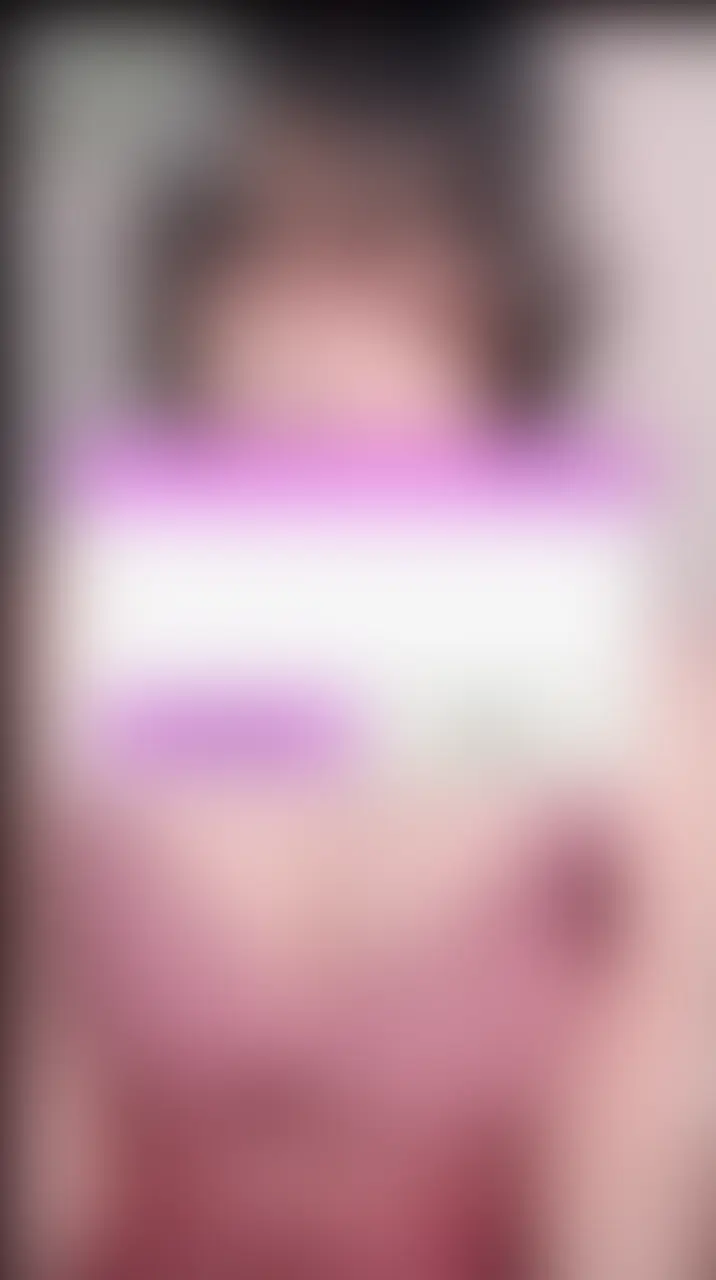 これはまだ全然脱いでないけど、めっちゃ脱いですることもあるから、また載せるねー (2/2)